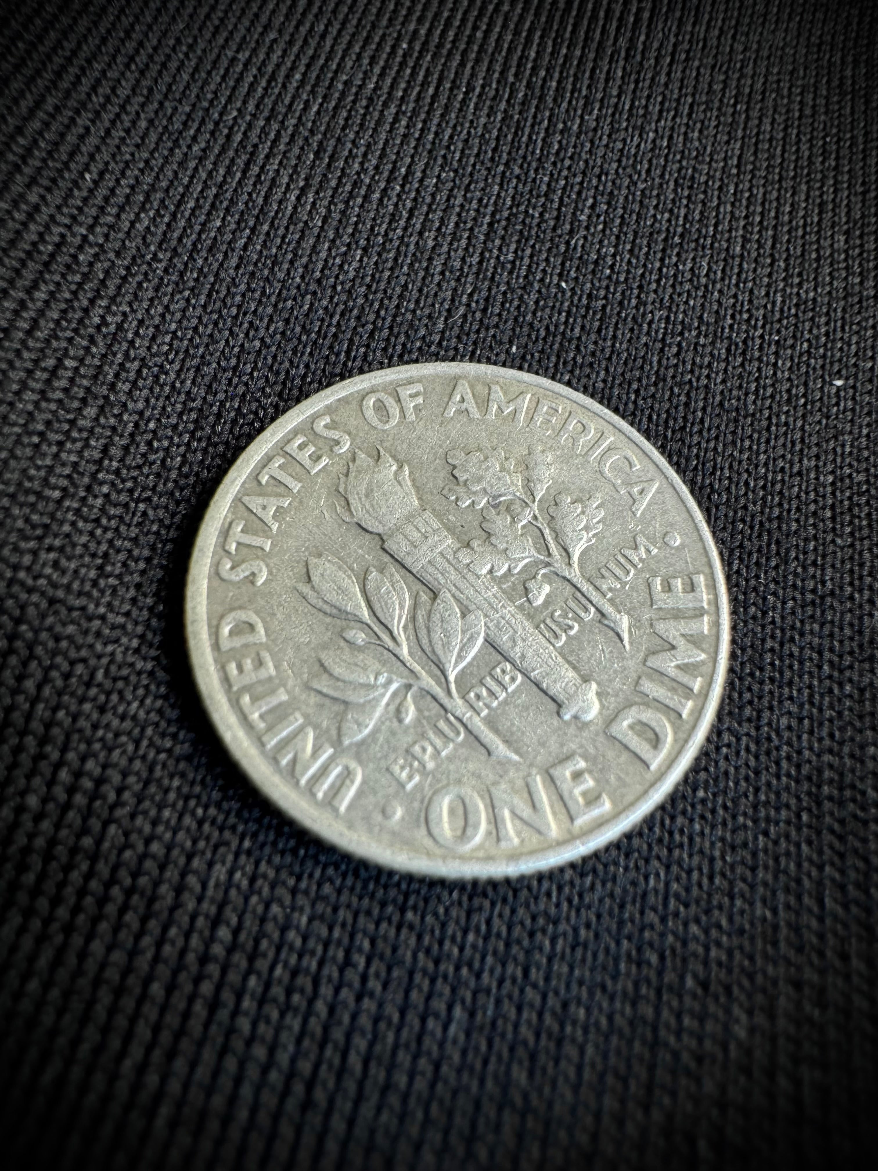 MONEDA USA 1964 ONE DIME 2.53gr / 1.7cm / PLATAMONEDA