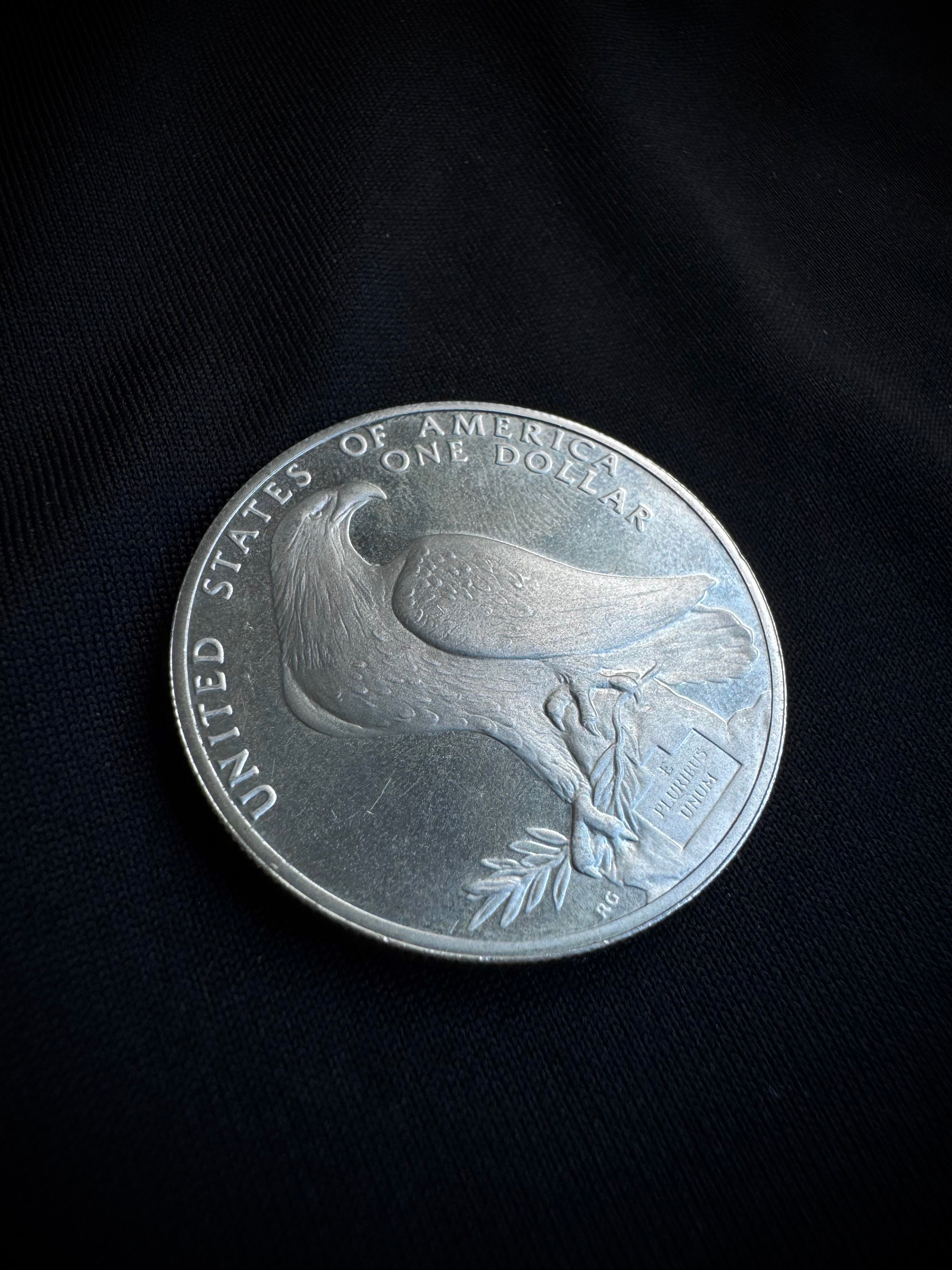 MONEDA USA 1984 27gr / 3.8cm / PLATAMONEDA