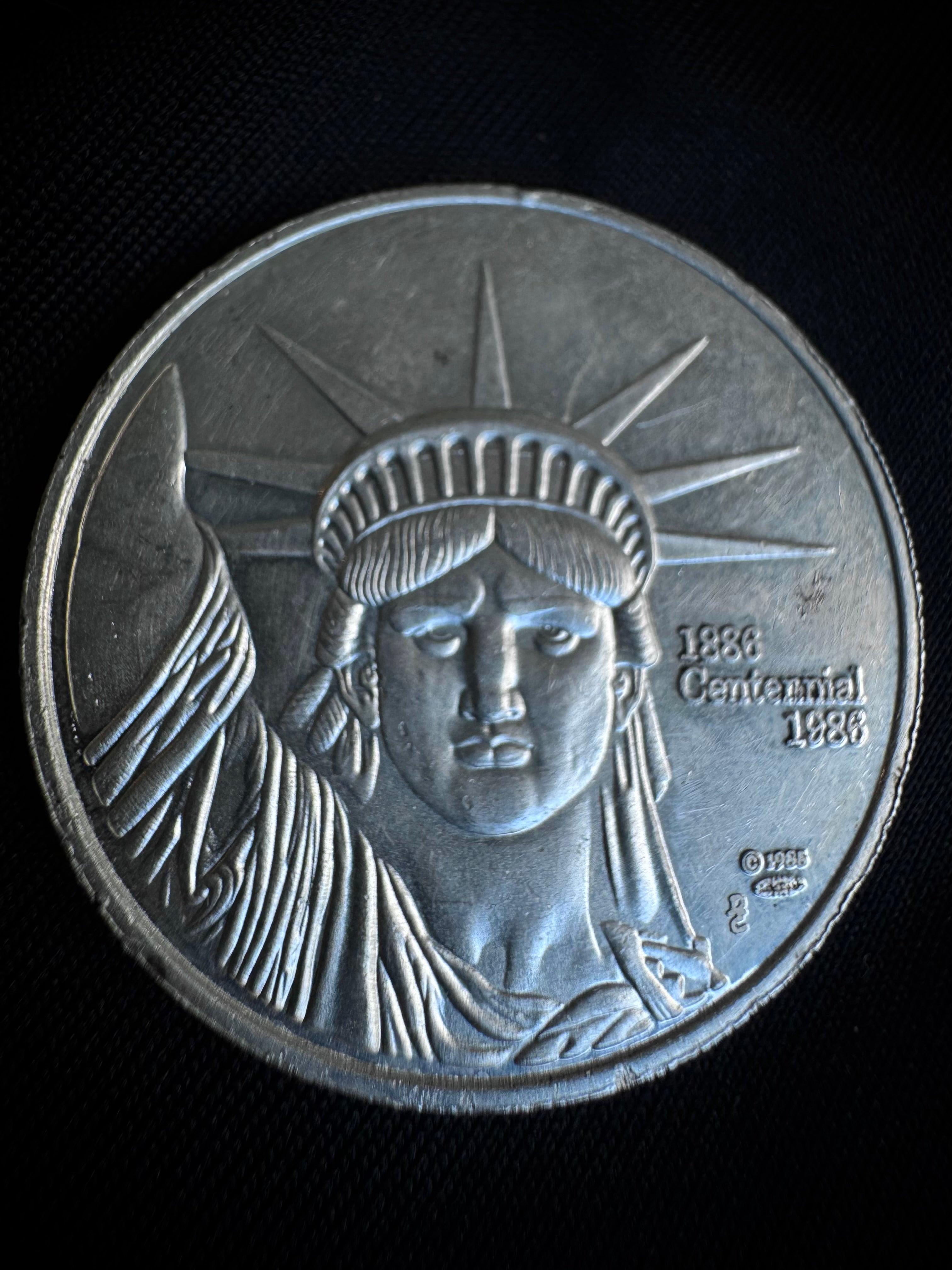 MONEDA ESTATUA DE LA LIBERTAD 1986 31.19gr / 3.8cm / PLATAMONEDA