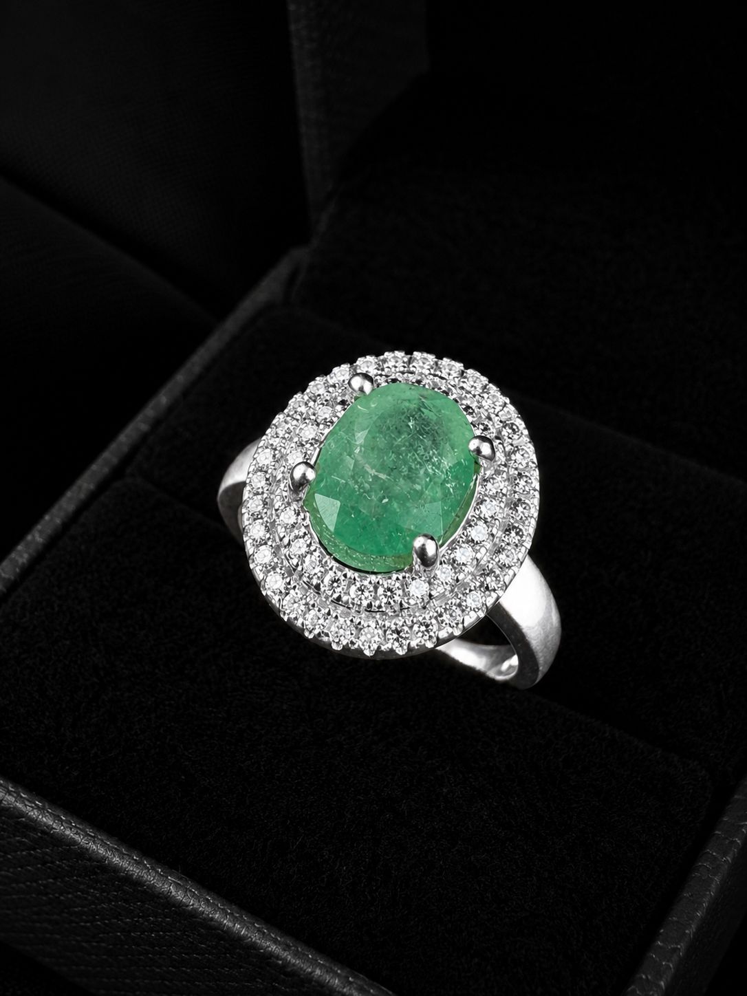SOLITARIO FRIDA ESMERALDA 3.48gr / TALLA 4 1/2 / PLATA (Joya)