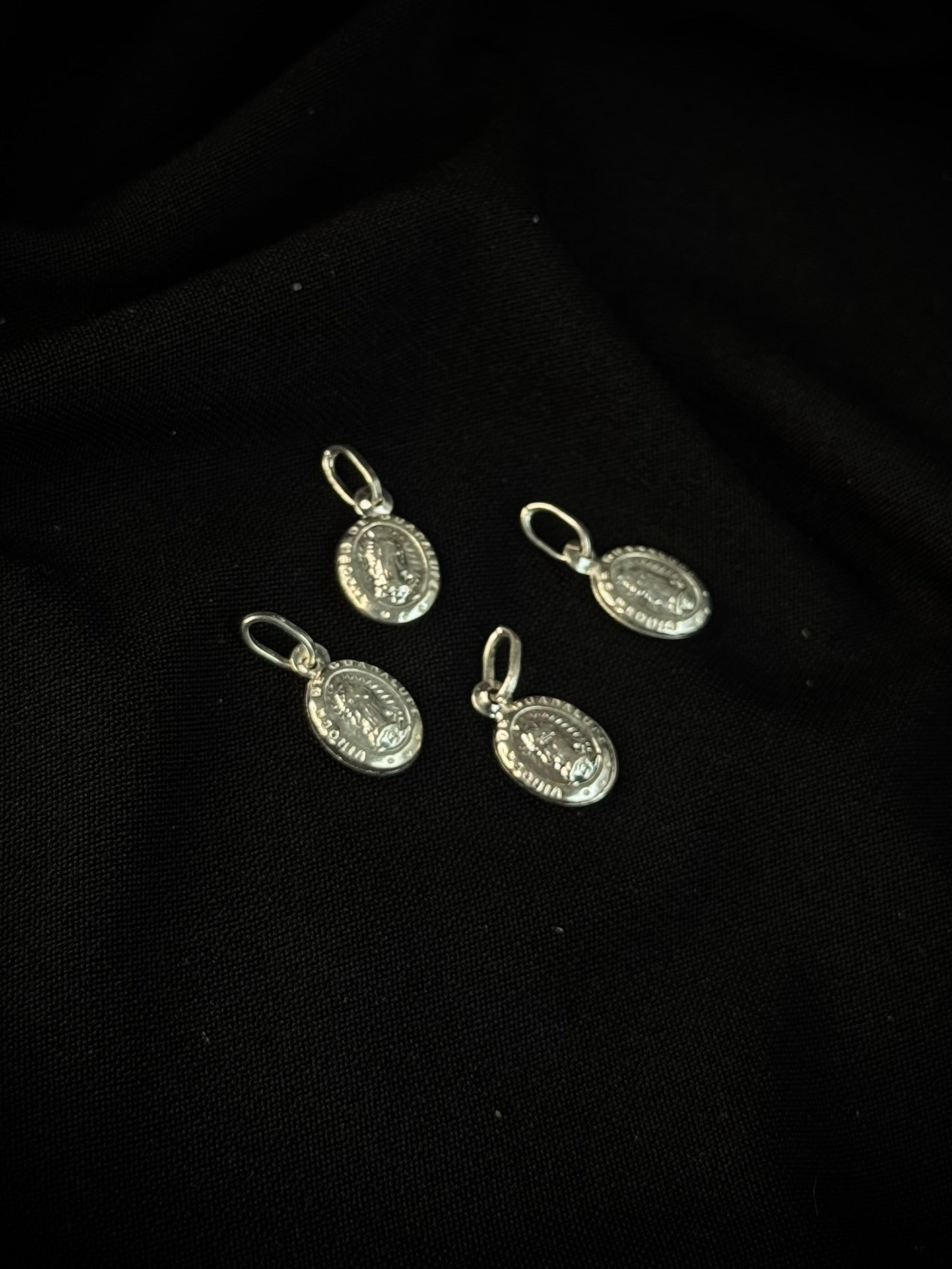 DIJE MEDALLA GUADALUPE 0.7gr / 1cm / PLATA