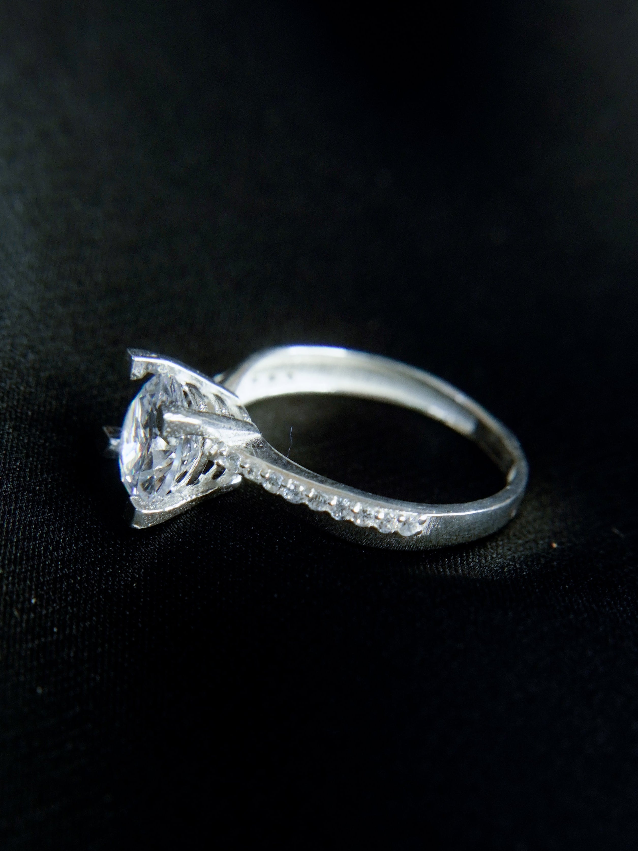 SOLITARIO LIFE SWAROVSKI TALLA 7 1/2 3gr / Plata