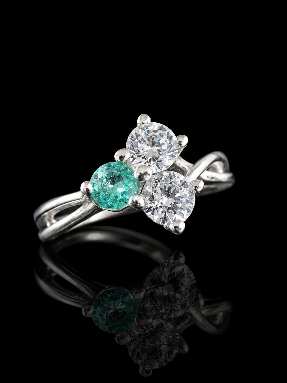 SOLITARIO RENATA ESMERALDA SWAROVSKI 1.77gr / 7 3/4 / PLATA (Joya)
