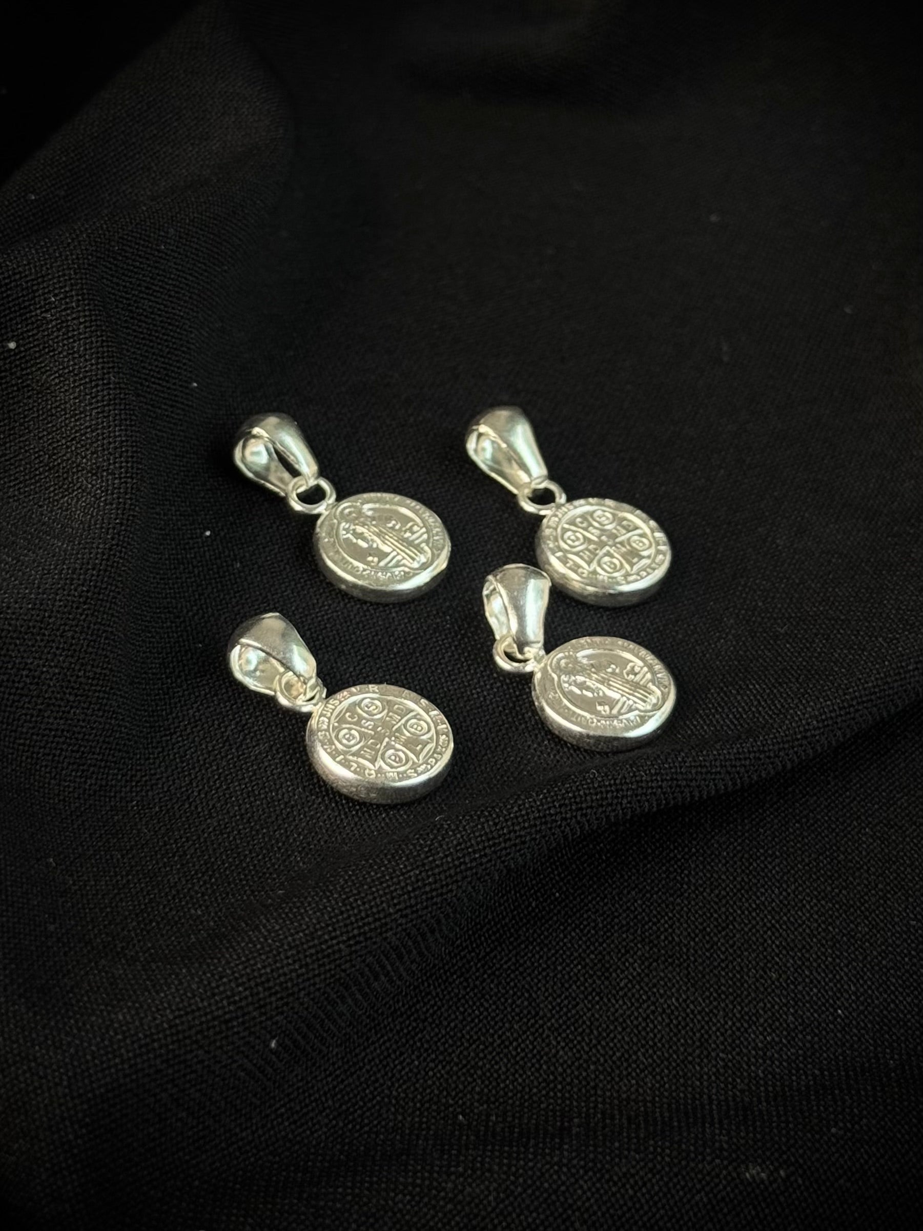 DIJE MEDALLA SAN BENITO 1.02gr / 1.02cm / PLATA
