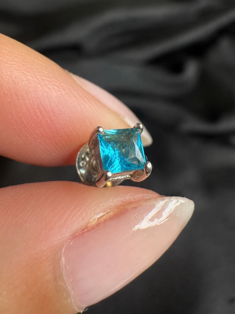 TOPOS CUADRADO AZUL UNIDAD 0.56gr / PLATA