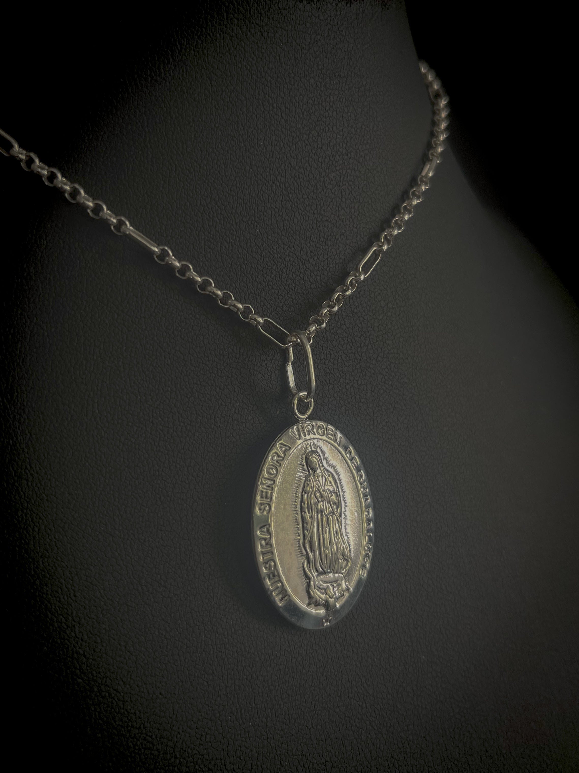 DIJE MEDALLA VIRGEN GUADALUPE
