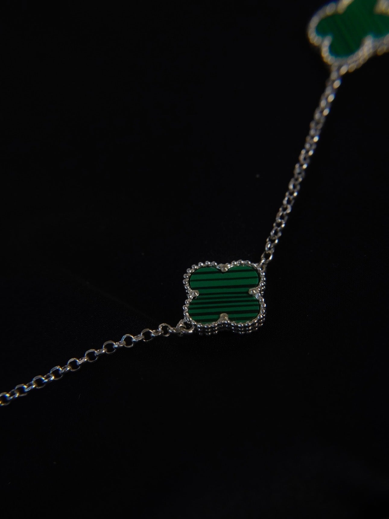 CADENA 10 TREBOL GRANDE VERDE 12.95gr / 50cm / Plata Esp.