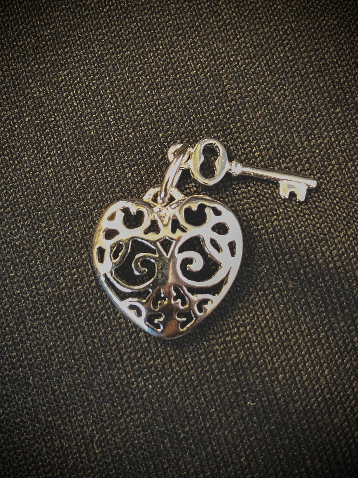 DIJE CORAZON CON LLAVE 1,6CM
