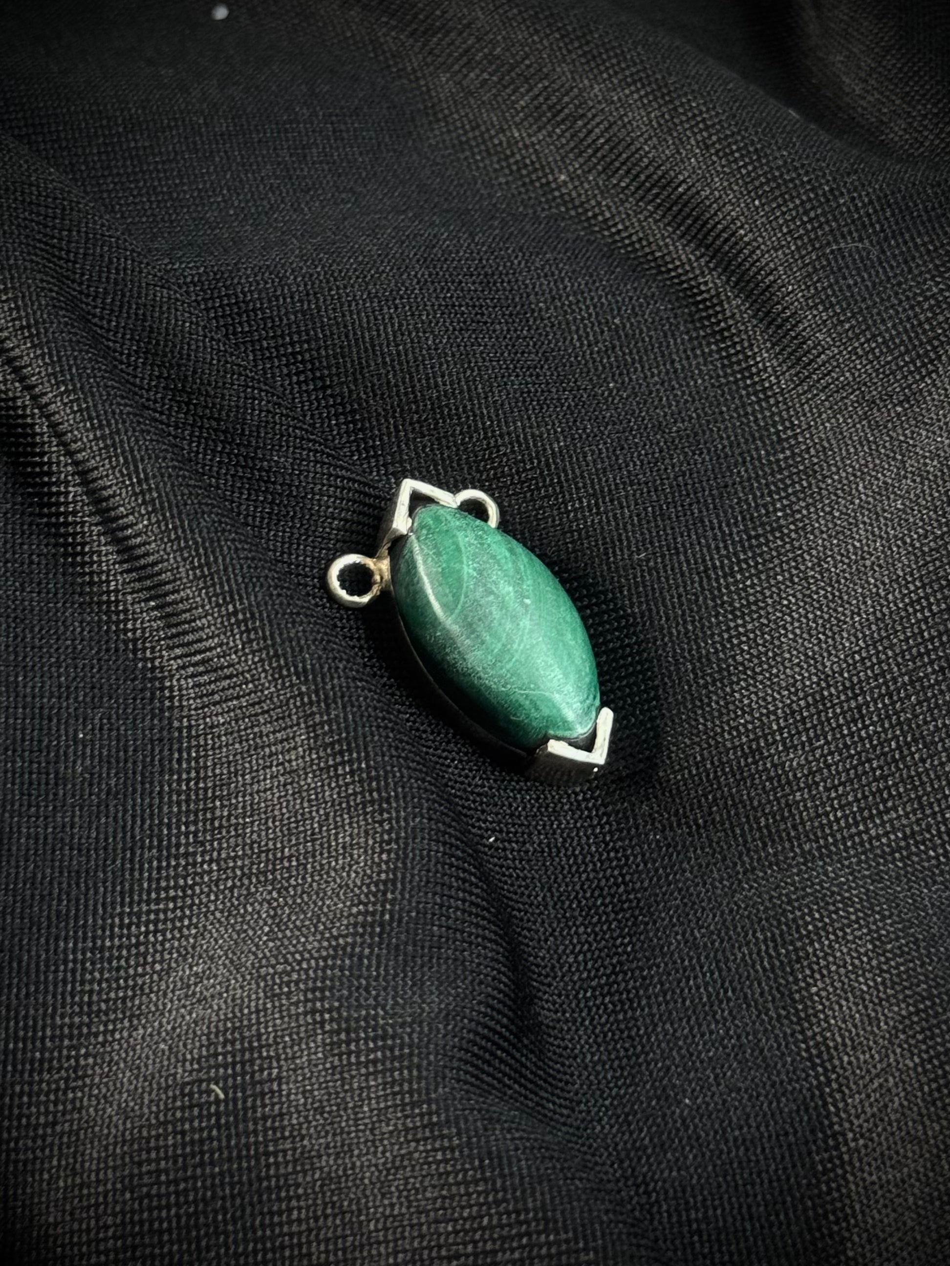 HERRAJE MALAQUITS MARQUIZ 4gr / 2.3cm / PLATA