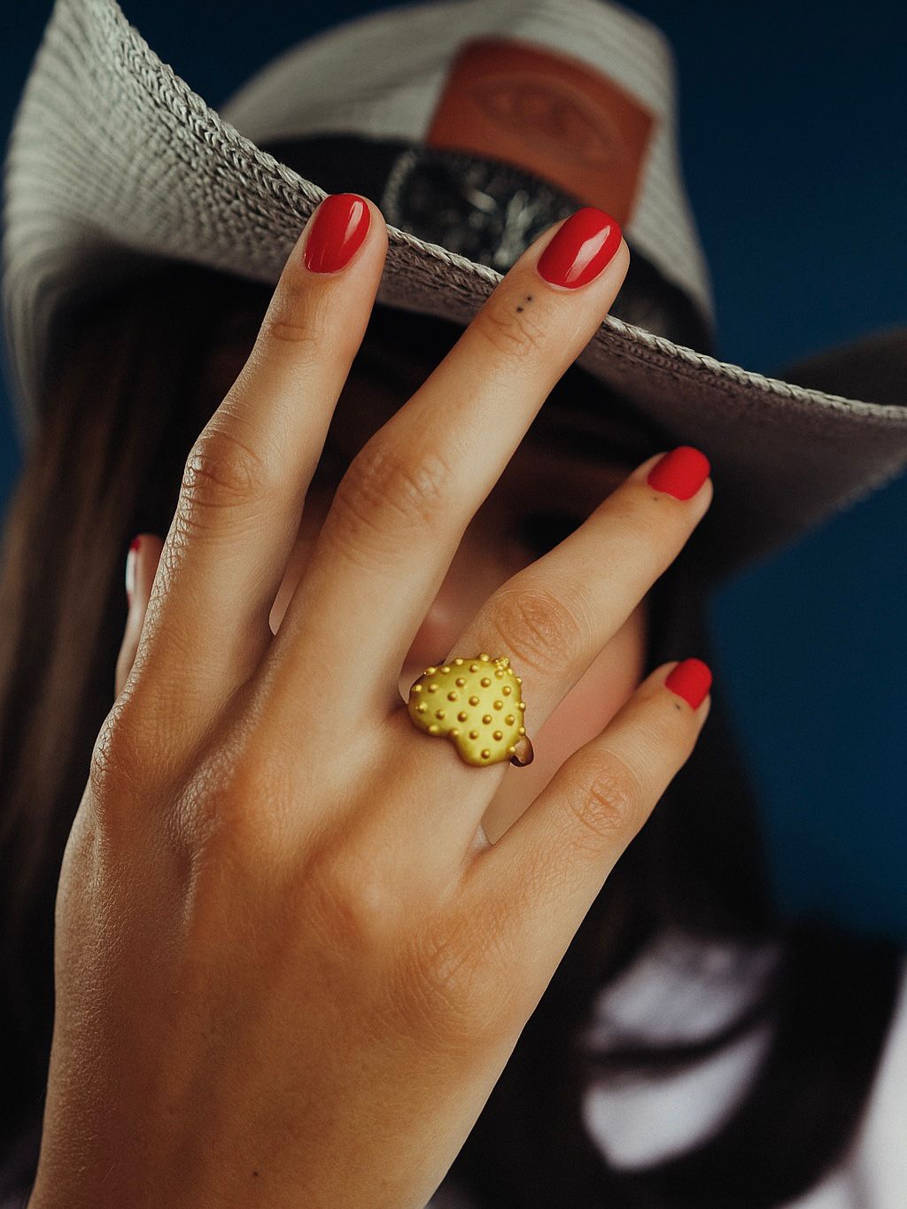 ANILLO NEEDLEHEART / ORO AMARILLO 7GR
