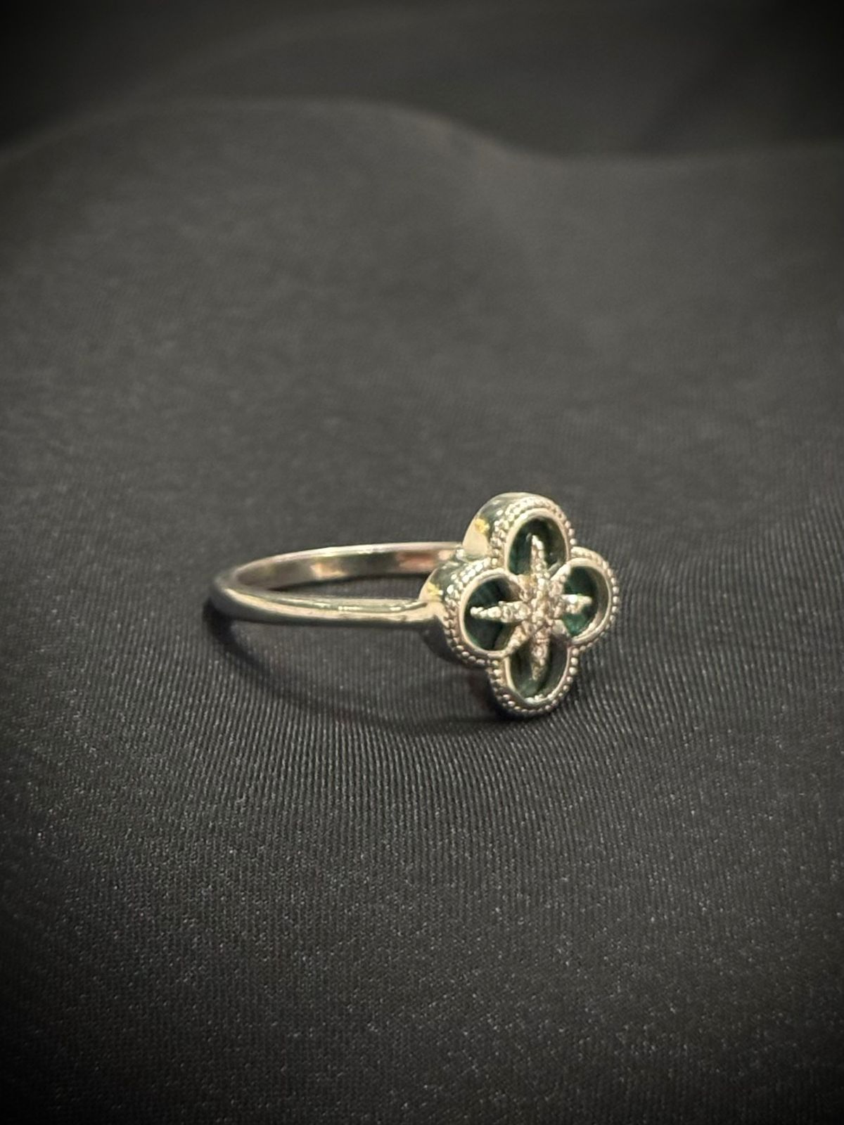 ANILLO LUXURY TREBOL VERDE
