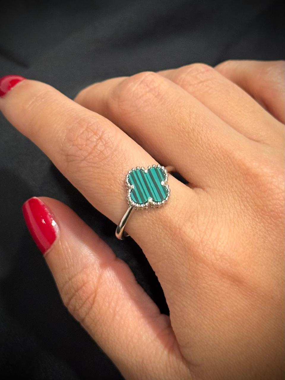 ANILLO TRÉBOL CLÁSICO GRANDE VERDE
