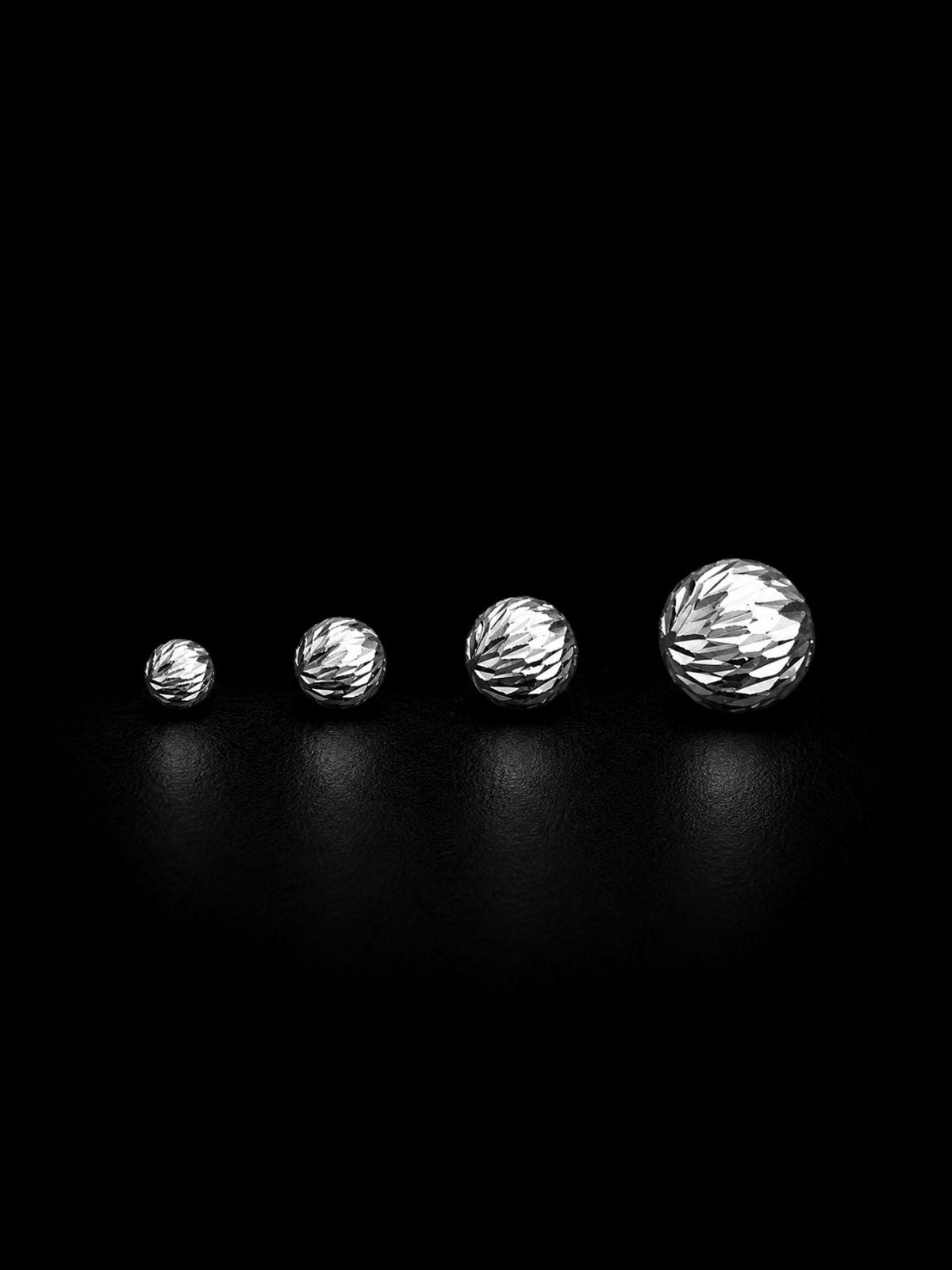 BOLAS DIAMANTADA 4MM 0.08gr / 0.4cm / PLATA