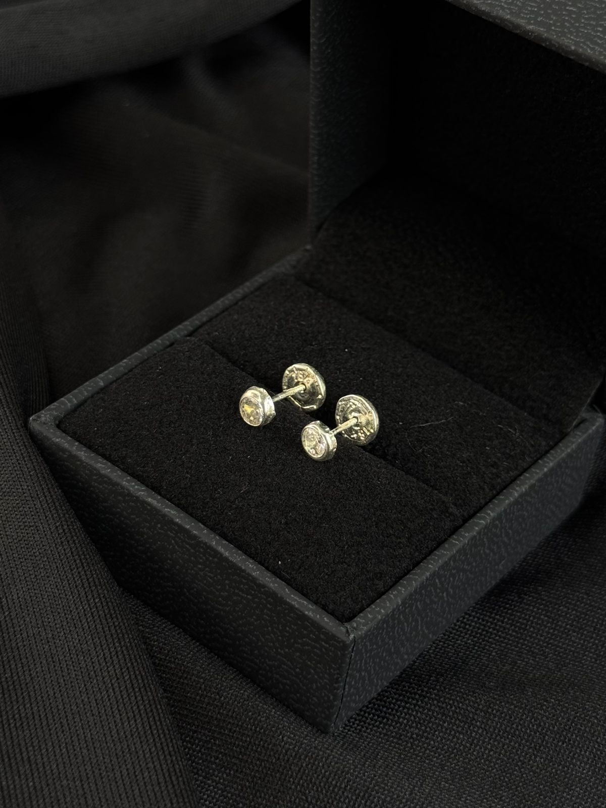 TOPOS REDONDO CIRCON BLANCO 0.5gr / PLATA (Joya)