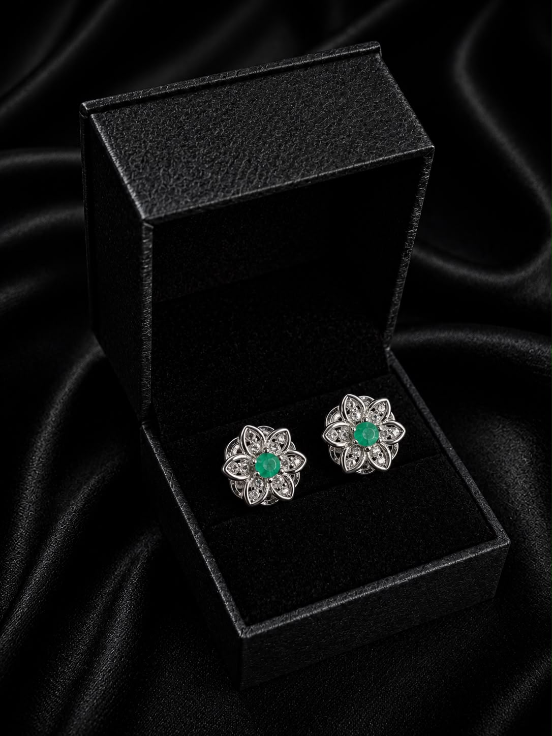 SET FLORA ESMERALDA 2.16gr / PLATA (Joya)