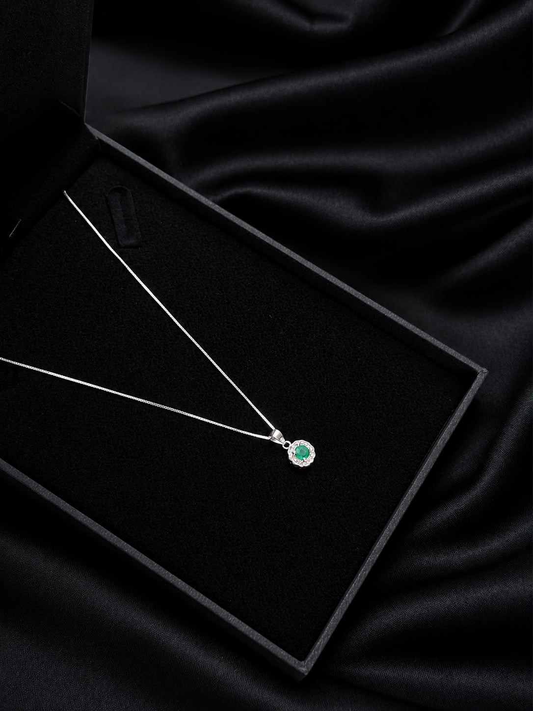CADENA ROSETA ESMERALDA 2.24gr / 40cm / PLATA (Joya)
