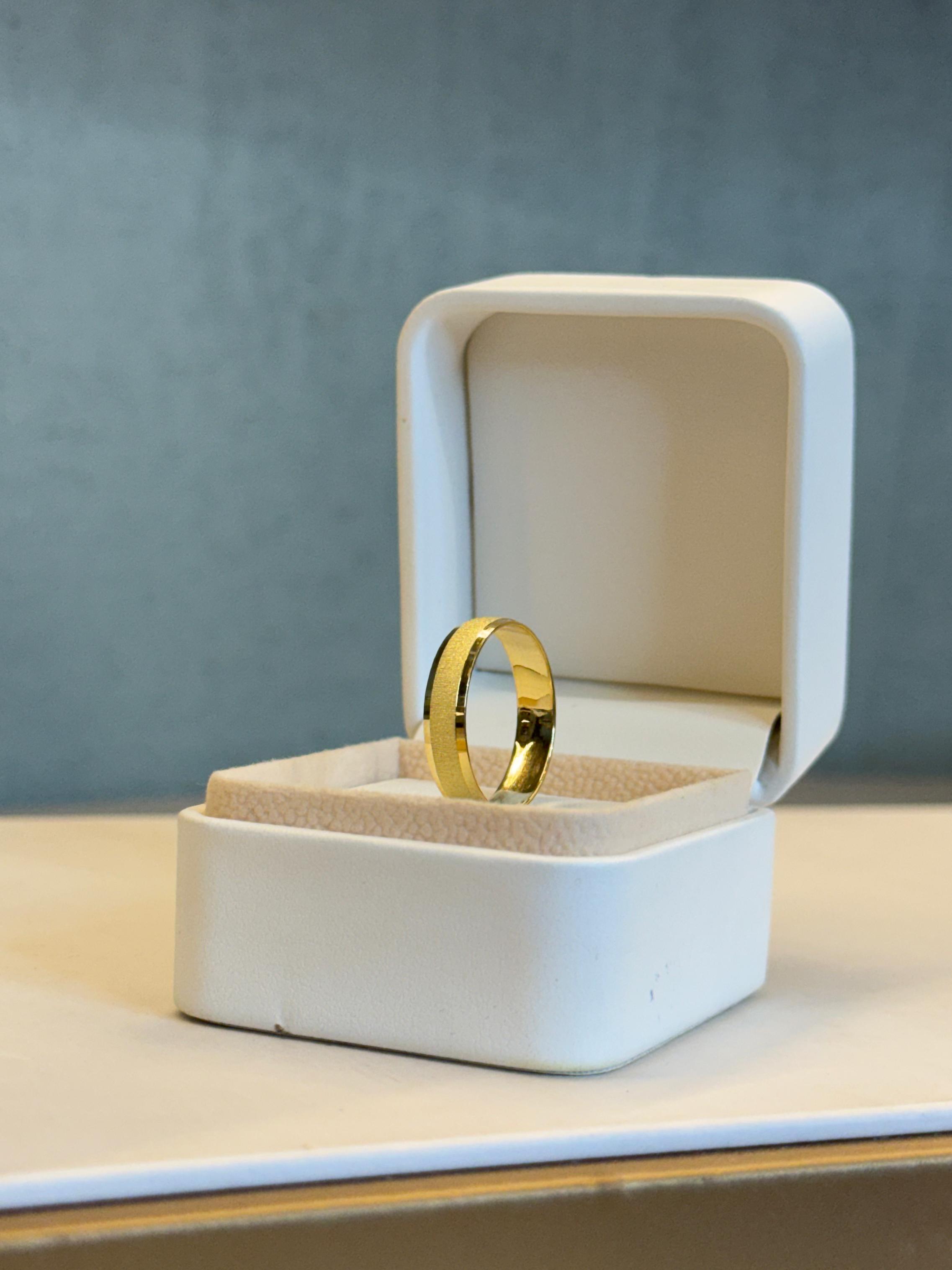 ARGOLLA PAR VINCULO 0.30 CTS DIAMANTES 5gr / ORO AMARILLO Nac (Joya)