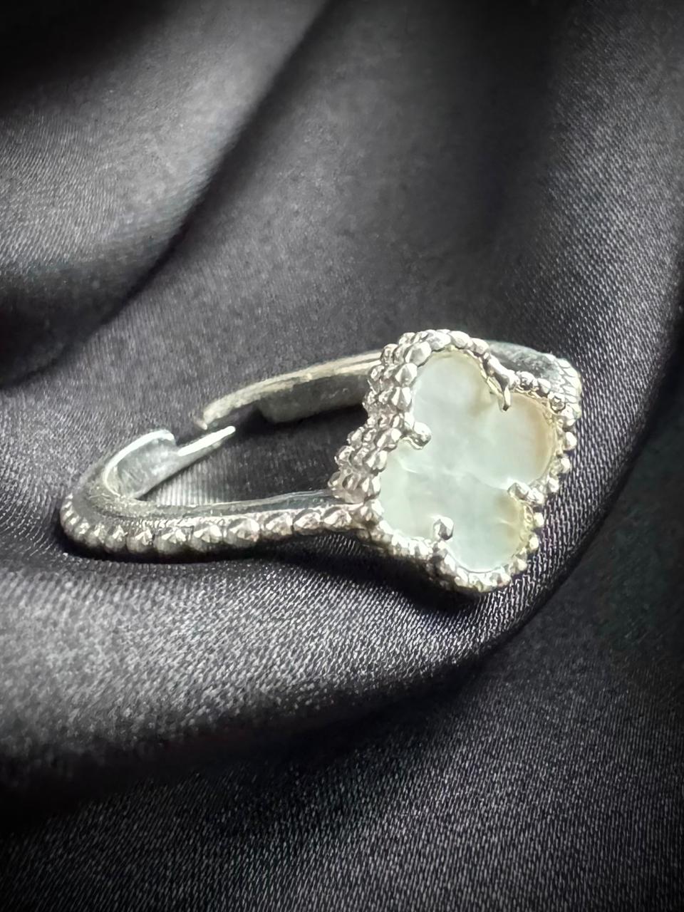 ANILLO TRÈBOL