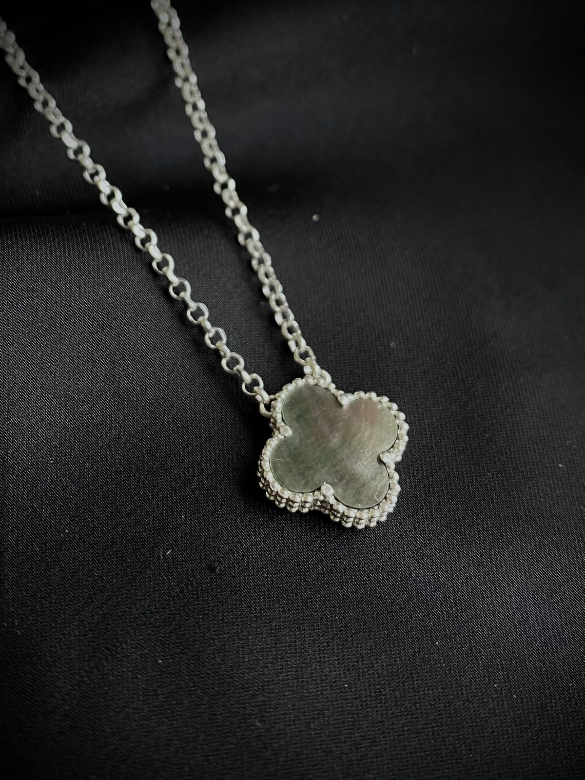 CADENA ROLÓN TRÉBOL 50CM PLATA