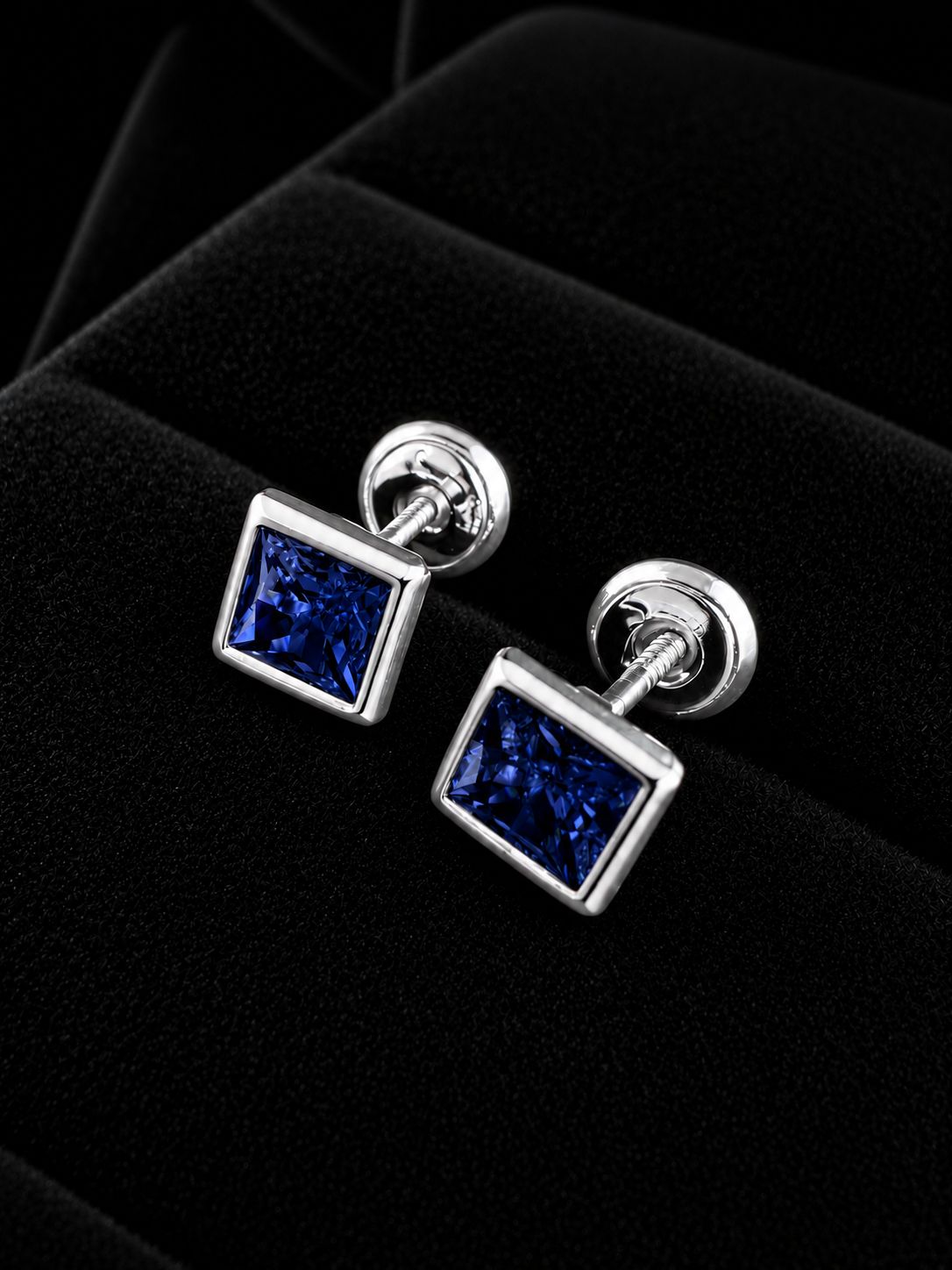 TOPOS CUADRADO AZUL 0.76gr / PLATA (Joya)