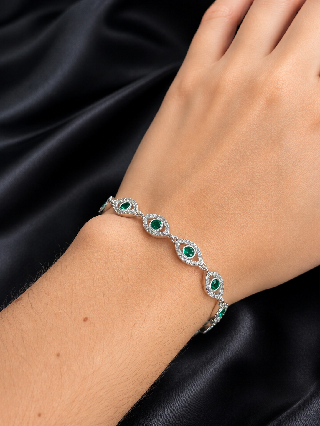 PULSO AJNA SWAROVSKI VERDE 10.99gr / 19cm / PLATA Esp. Esp.