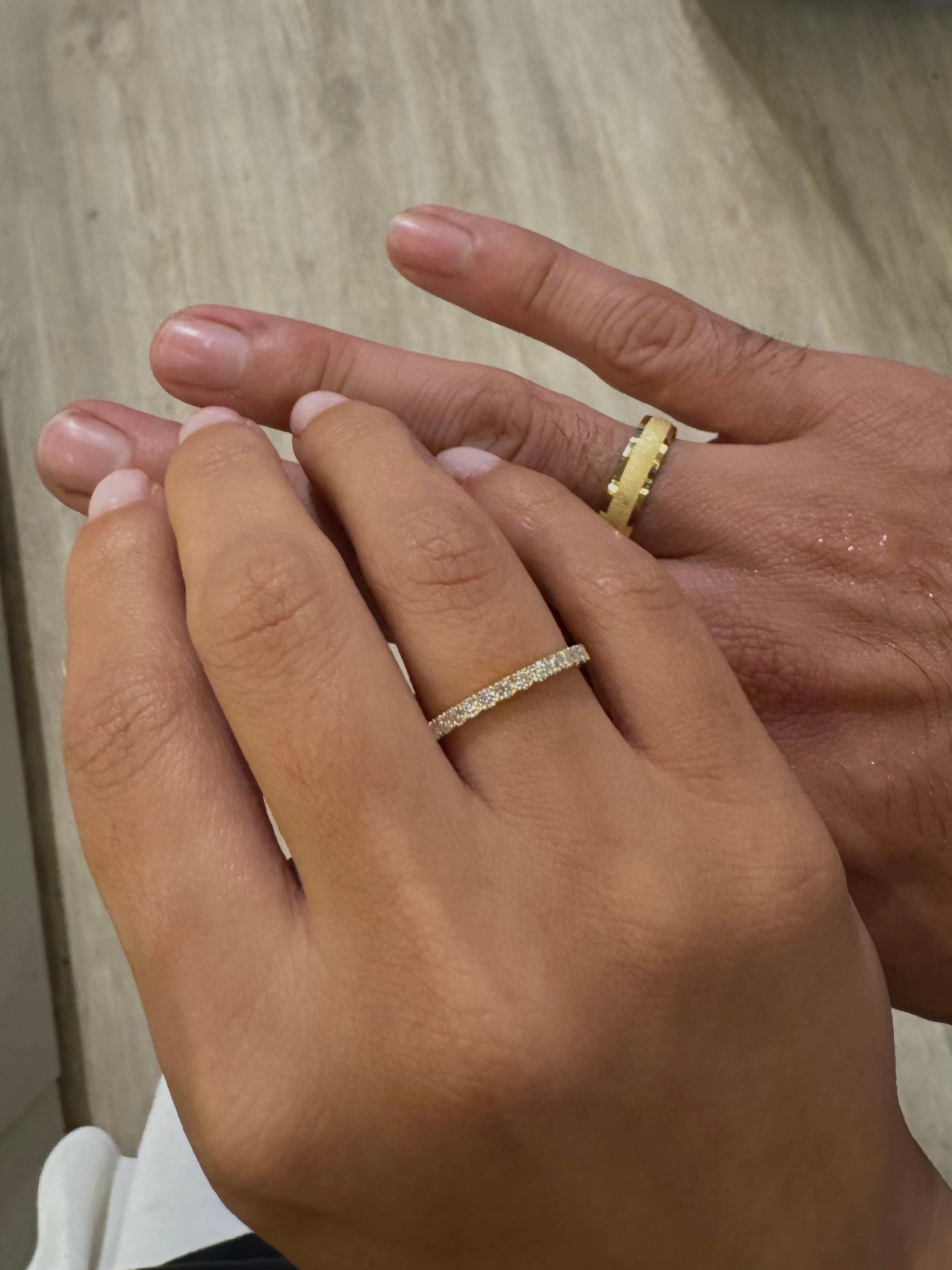 ARGOLLA PAR VINCULO 0.30 CTS DIAMANTES 5gr / ORO AMARILLO Nac (Joya)