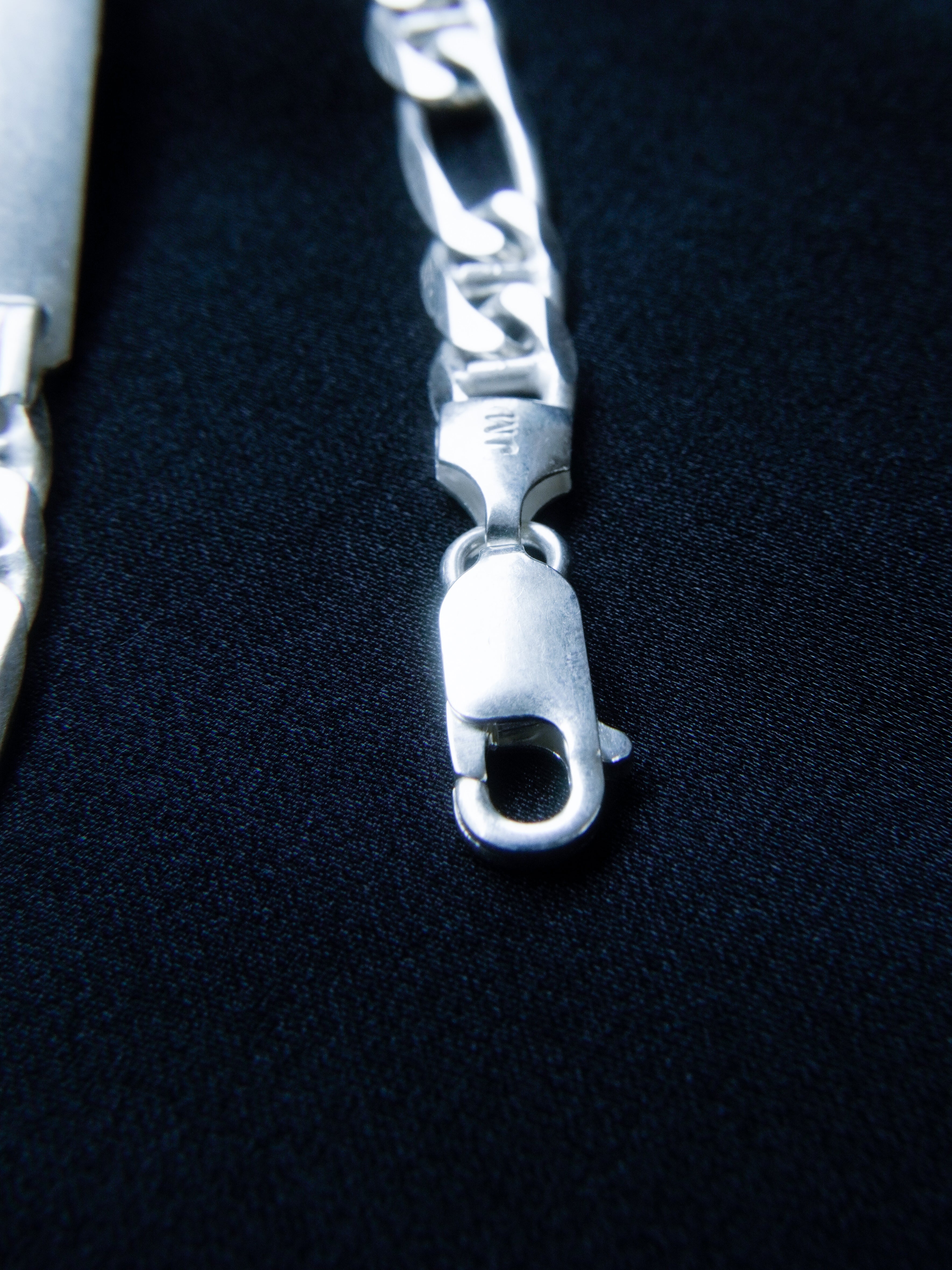 PULSO ESCLAVA ESCALERA 12.2gr / 19cm / Plata