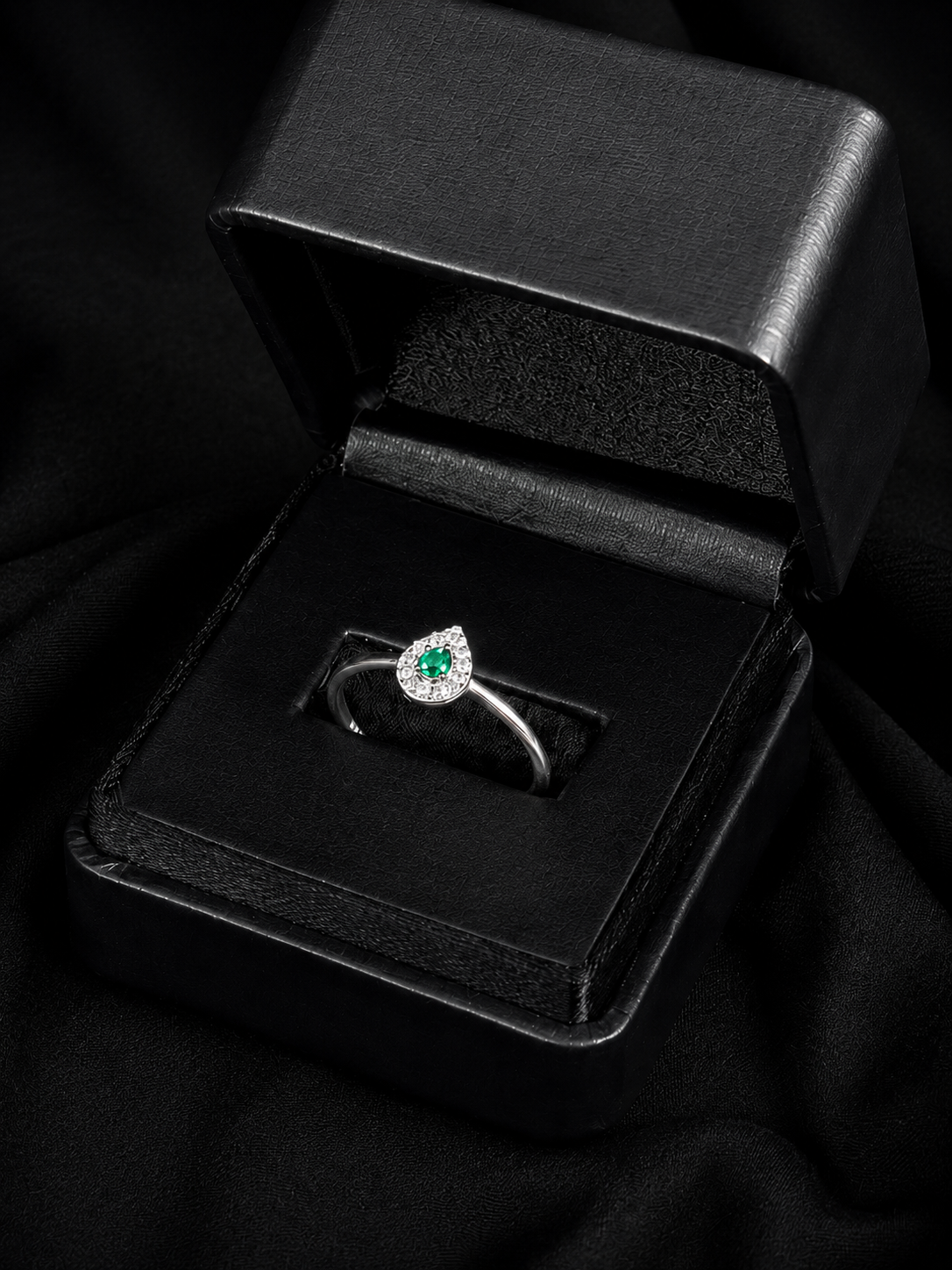 SOLITARIO CASIOPEA ESMERALDA 1.05gr / TALLA 8 / PLATA (Joya)
