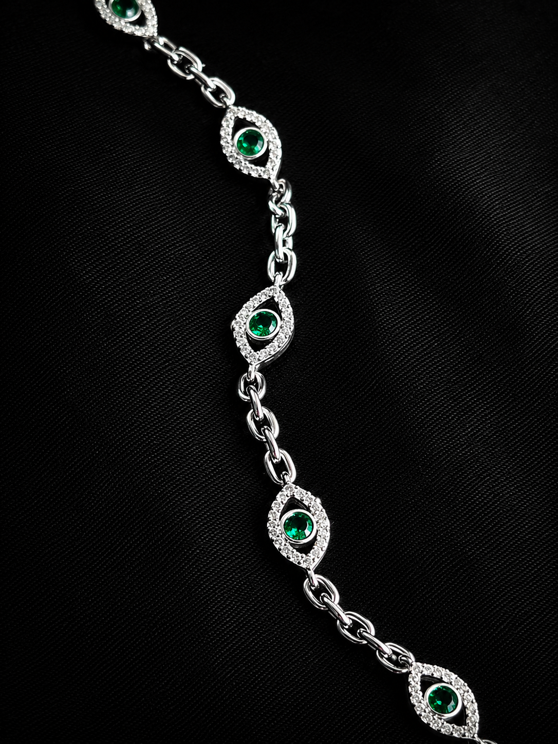 PULSO AJNA SWAROVSKI VERDE PAPER CLIP 8.7gr / 20cm / PLATA Esp. Esp.