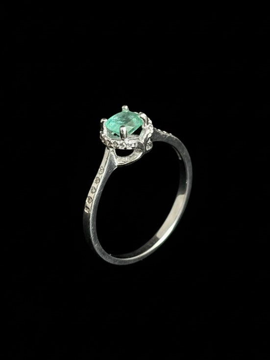 SOLITARIO EMMA ESMERALDA 1.72gr / TALLA 8 / Plata (Joya)