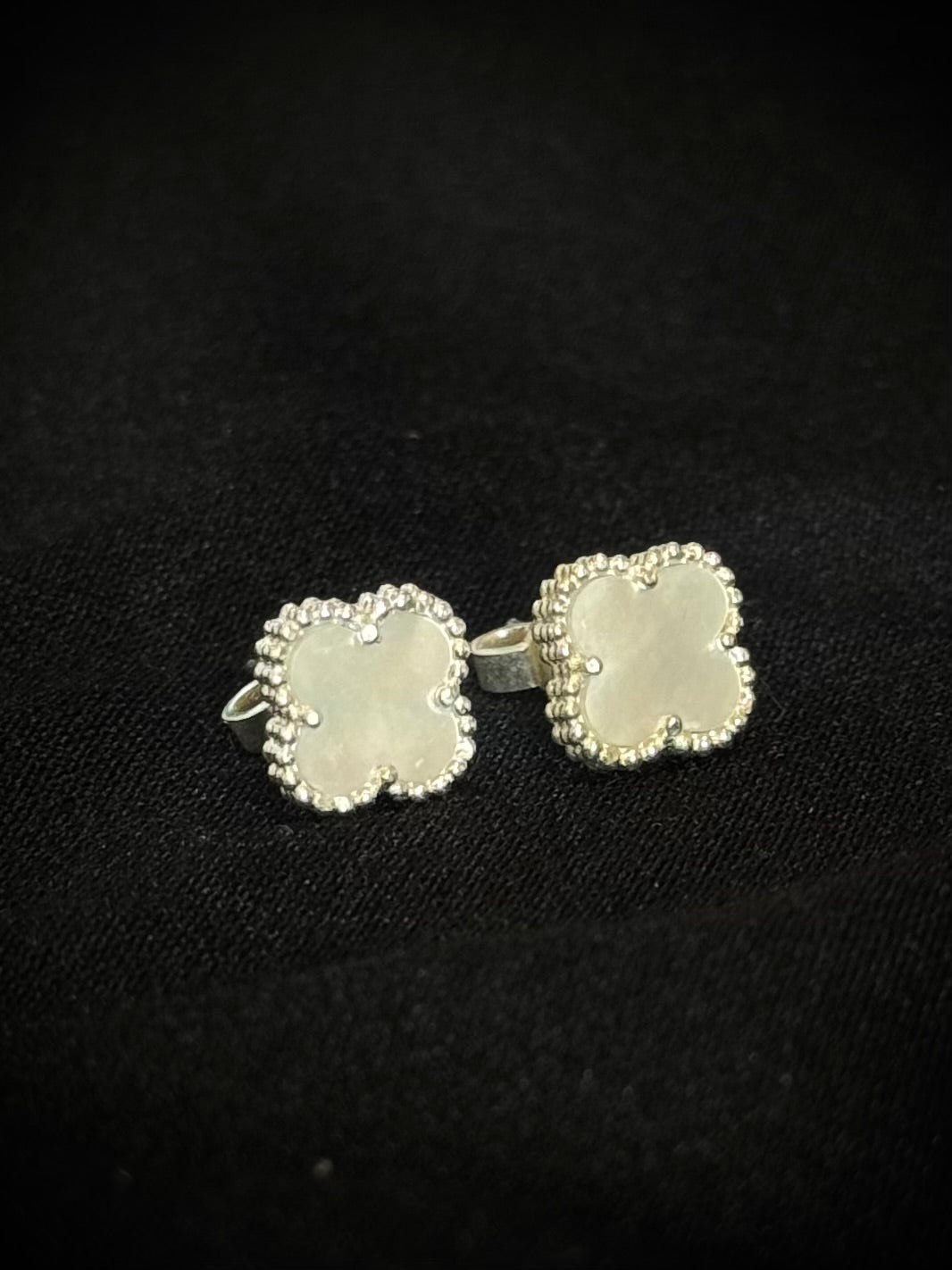 TOPOS Trebol blanco 2gr / 1cm / PLATA Esp. Esp.