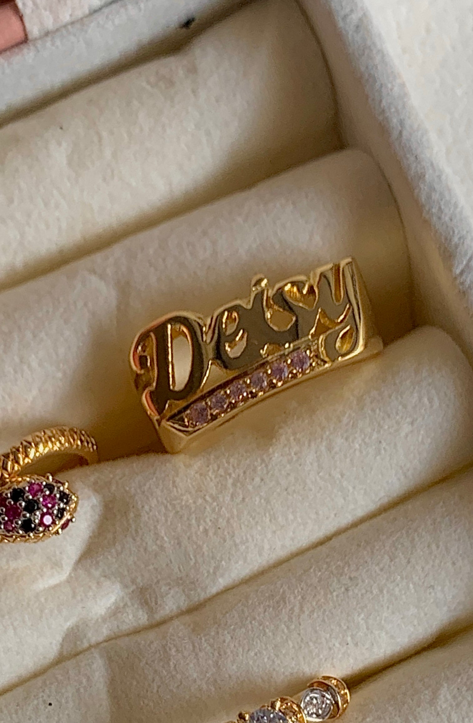 ANILLO NOMBRE 0,12 CTS DIAMANTES / ORO AMARILLO 6GR