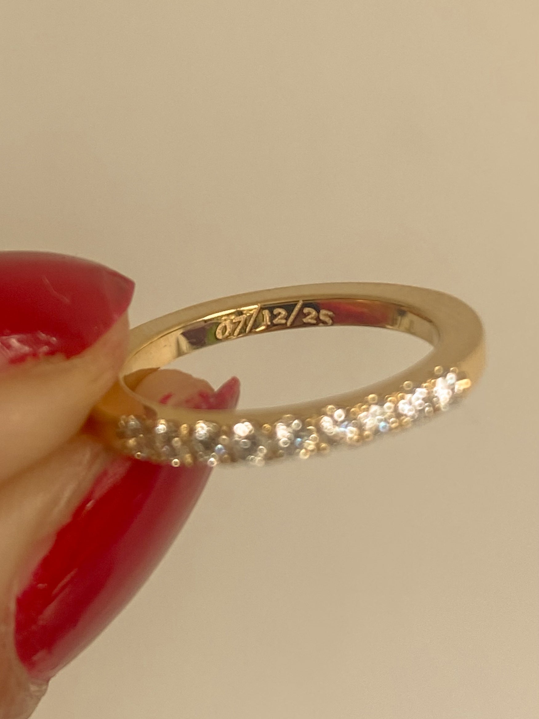 ARGOLLAS ENLACE 0,18 CTS DIAMANTES / ORO AMARILLO 7GR