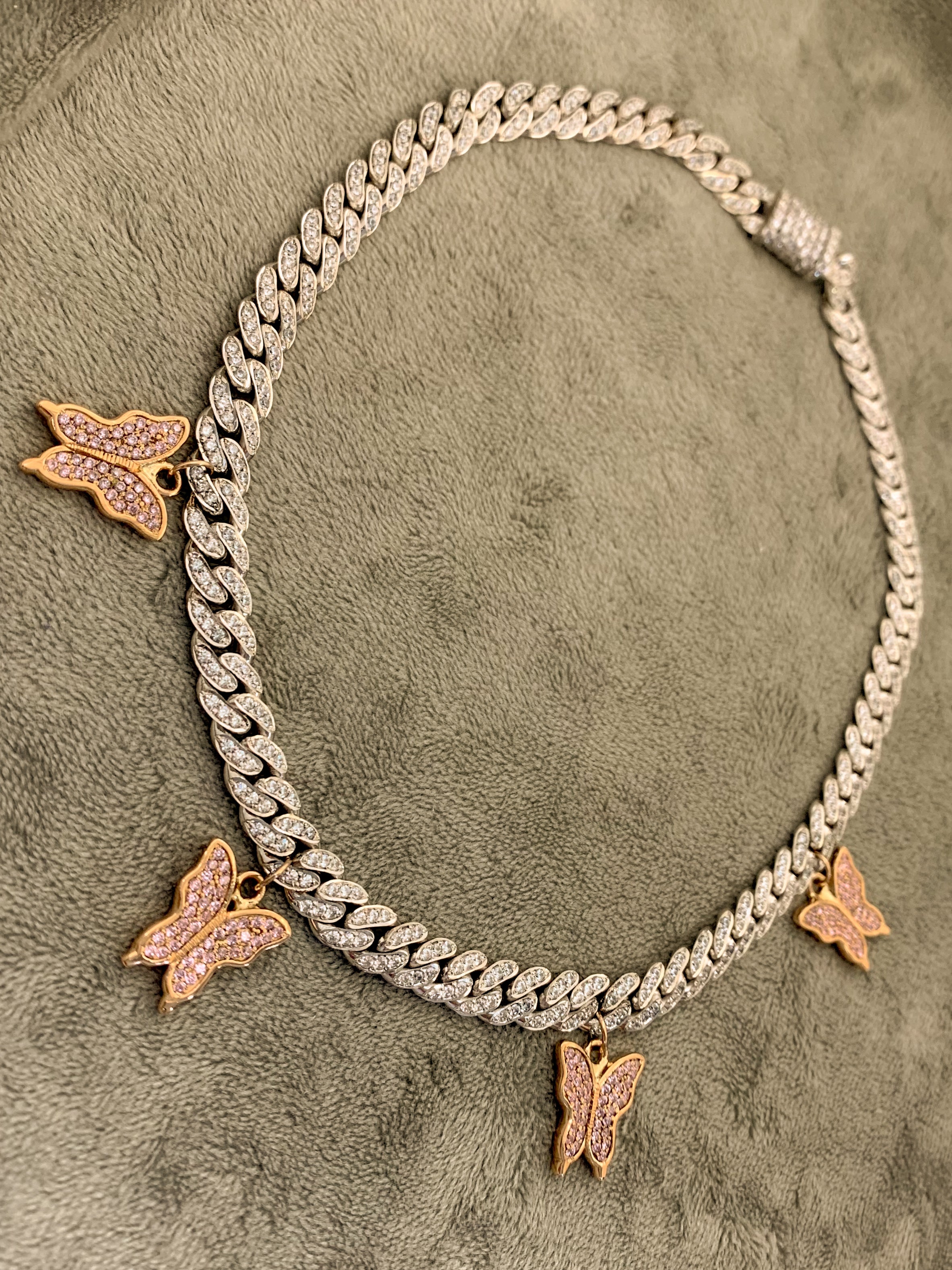 CADENA MARIPOSAS 3,5 CTS DIAMANTES / ORO AMARILLO 60GR