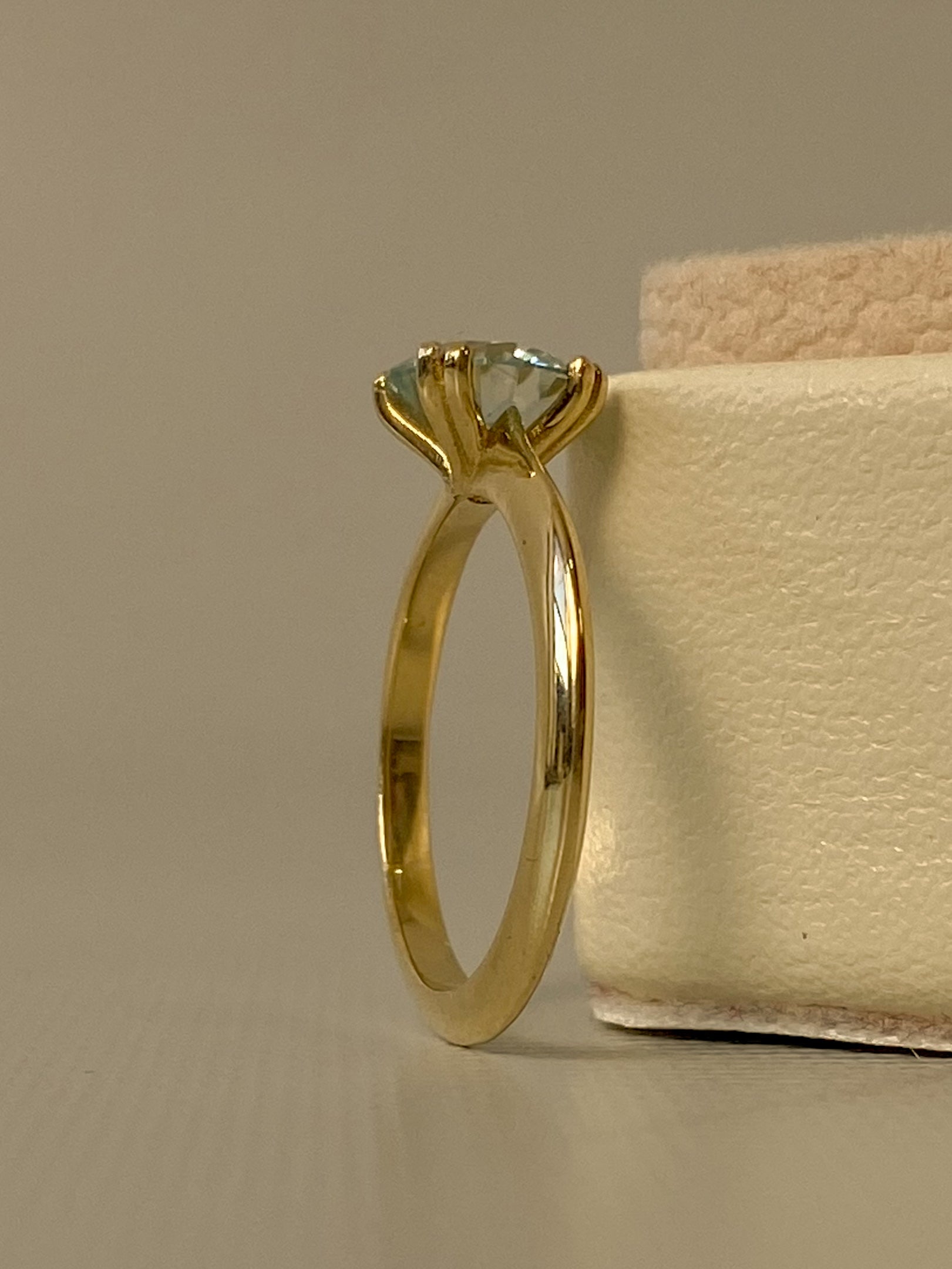 SOLITARIO CLASICO 0,50 CTS DIAMANTES / ORO AMARILLO 3GR