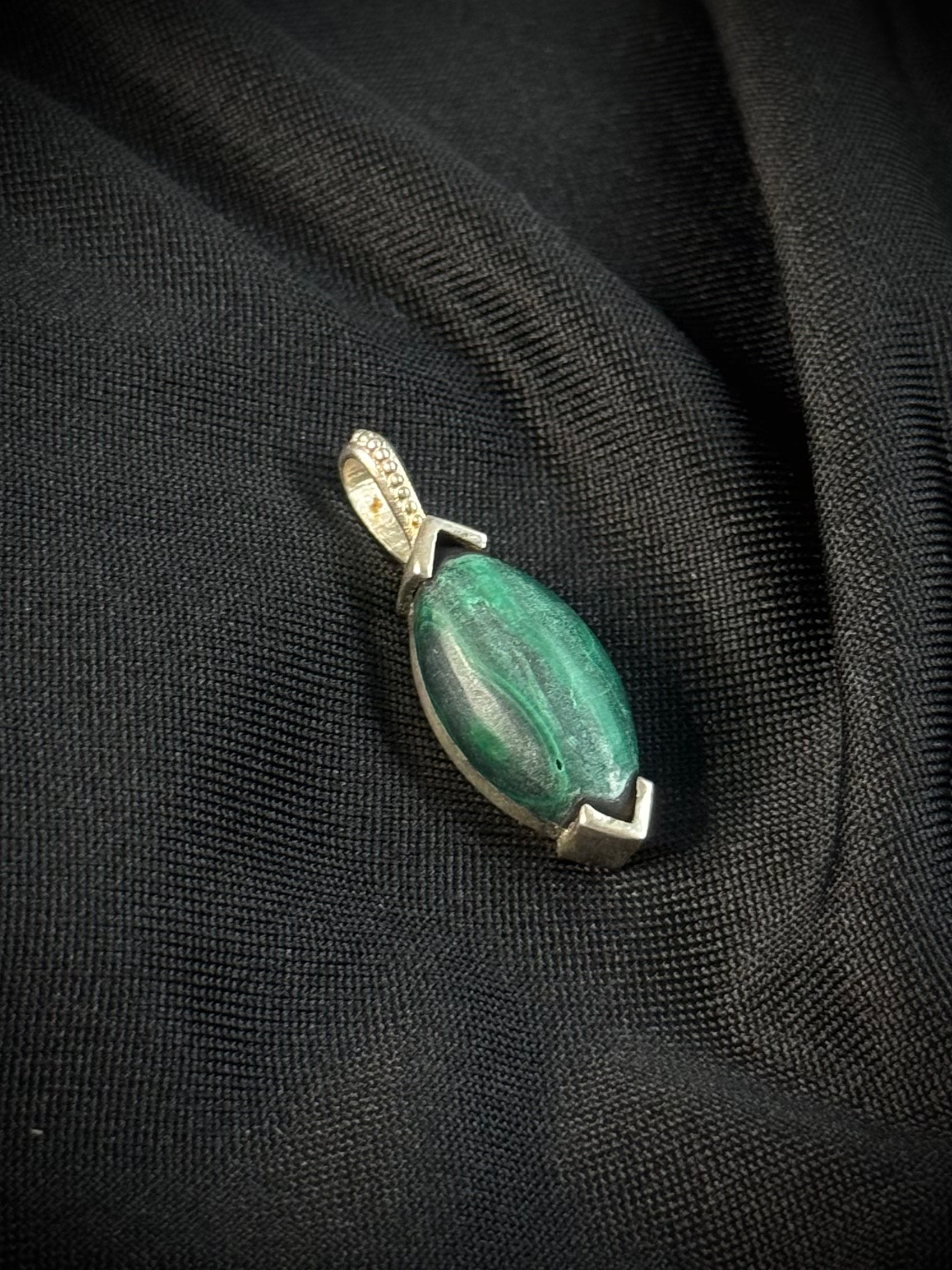 DIJE MALAQUITA SLEEVE 4.12gr / 3cm / PLATA