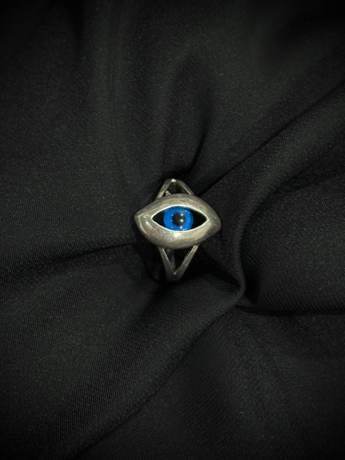 SOLITARIO MIRADA AZUL