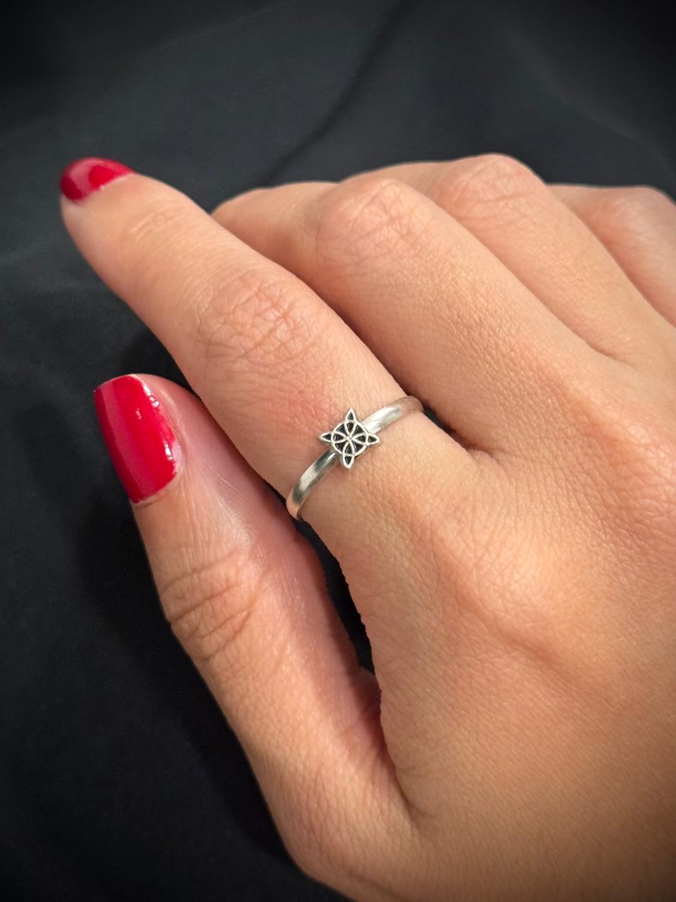 ANILLO NUDO DE BRUJA