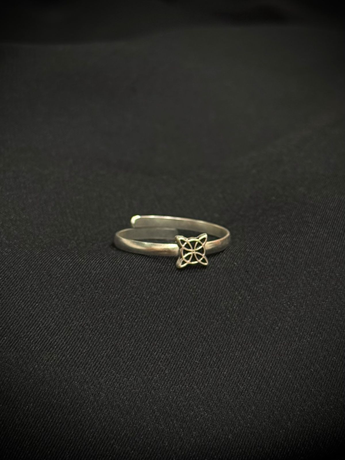 ANILLO NUDO DE BRUJA