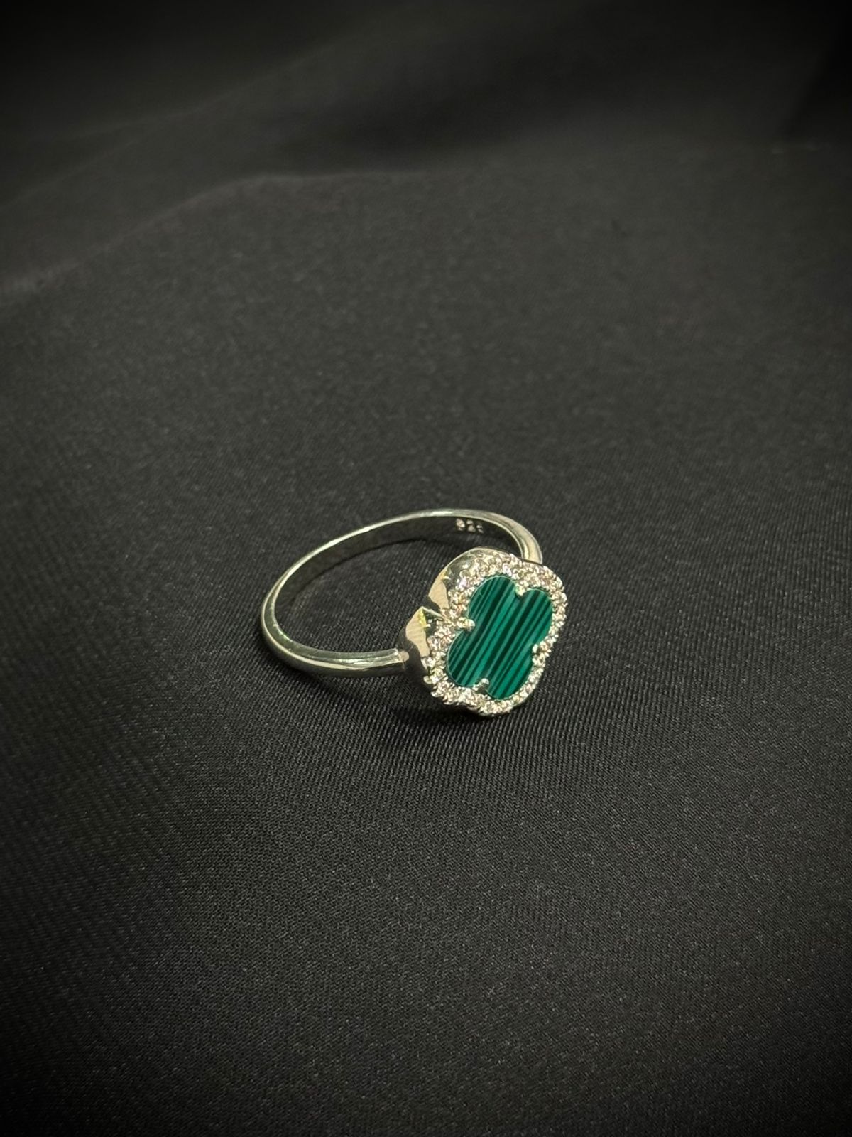 ANILLO TRÉBOL VERDE GRANDE  CIRCONES  SWAROVSKI