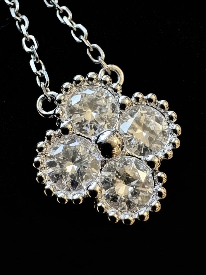 CADENA TREBOL MOISSANITAS