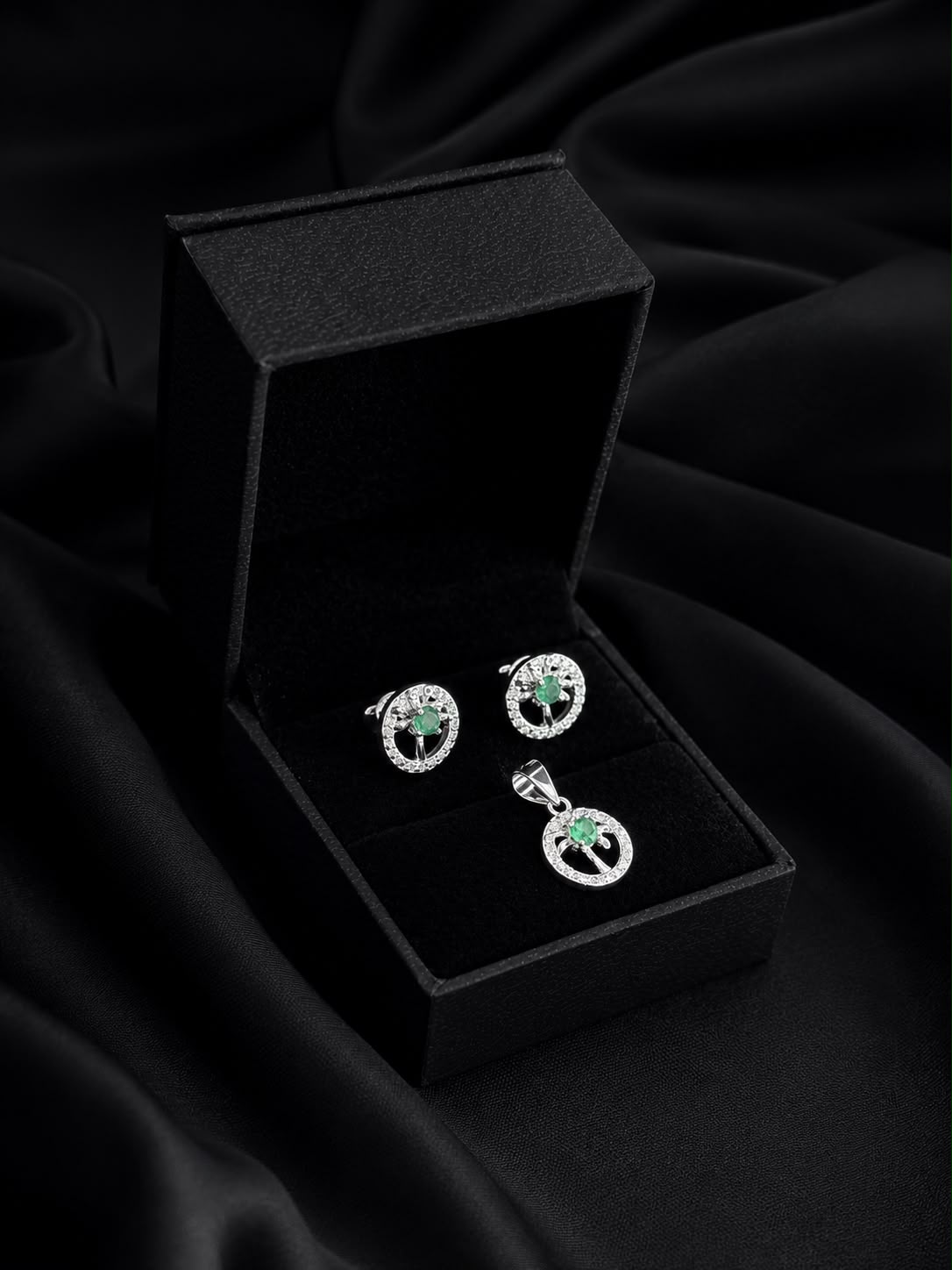 SET BRISA ESMERALDA 2.6gr / PLATA (Joya)