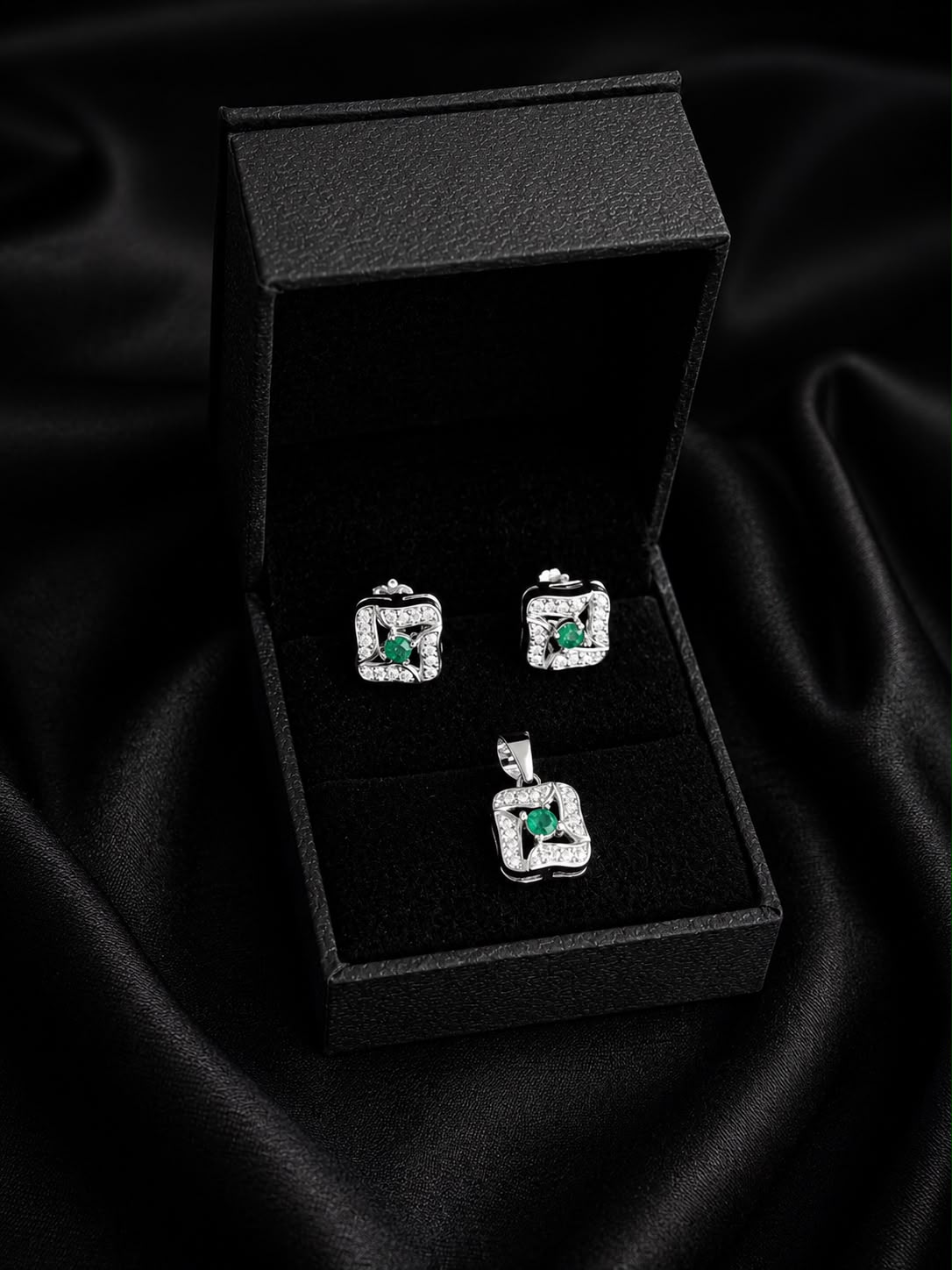 SET AURA ESMERALDA 4.29gr / PLATA (Joya)
