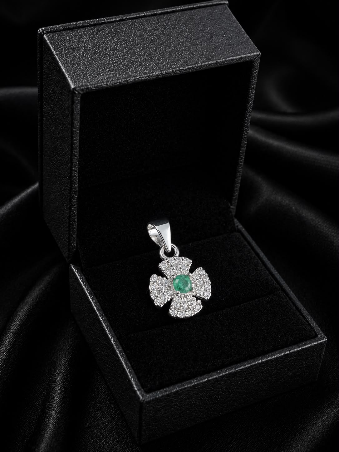 SET PRISMA ESMERALDA 2.18gr / PLATA (Joya)