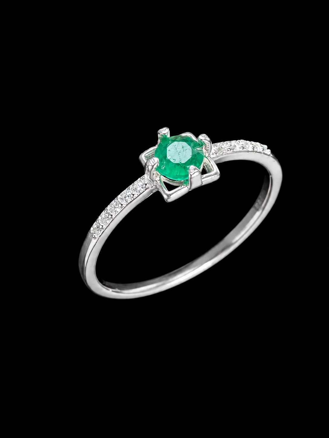 SOLITARIO ABBIE ESMERALDA 1.1gr / TALLA 6 1/2 / PLATA (Joya)