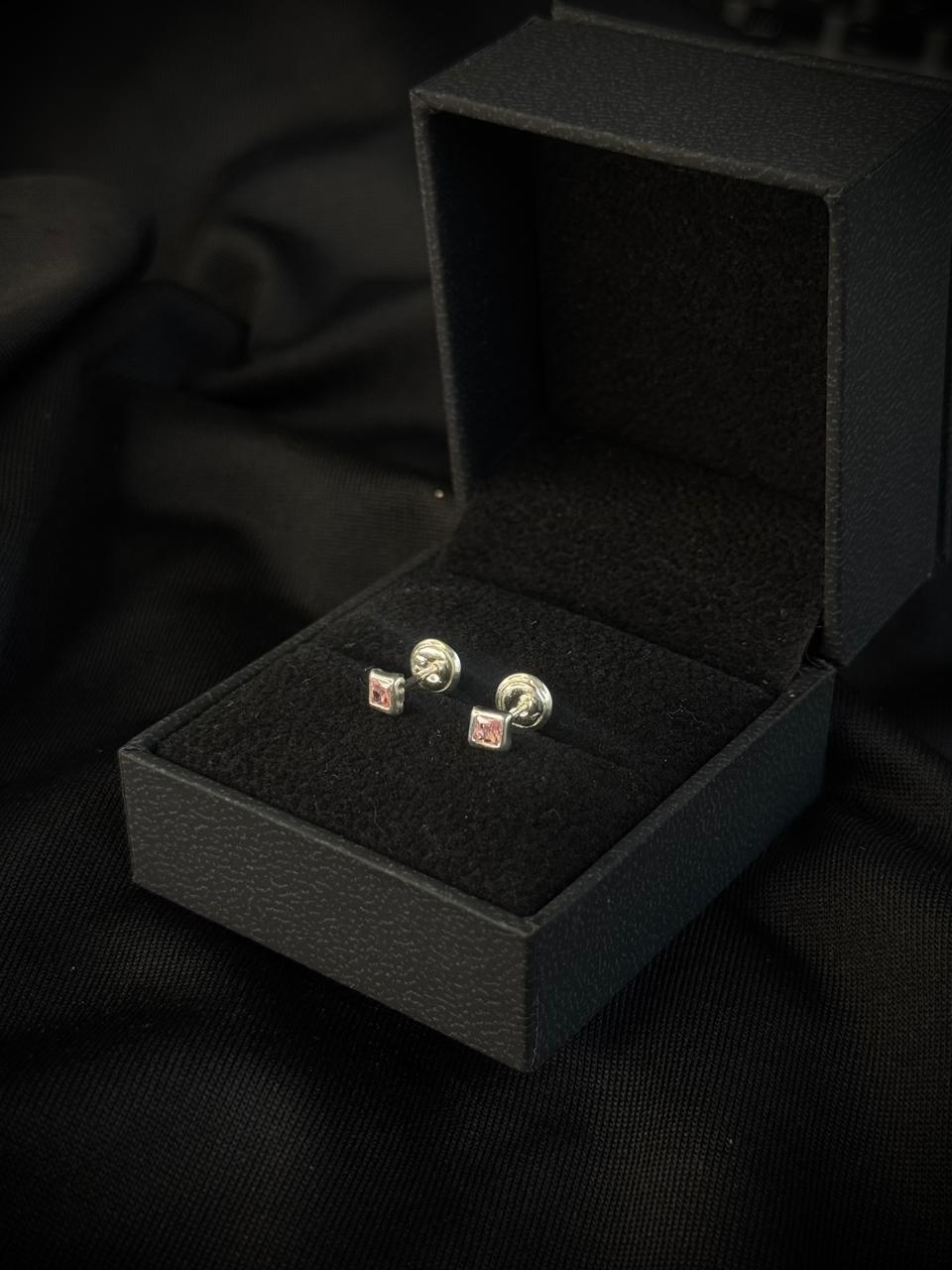 TOPOS CUADRADO MINI ROSA 0.6gr / PLATA (Joya)