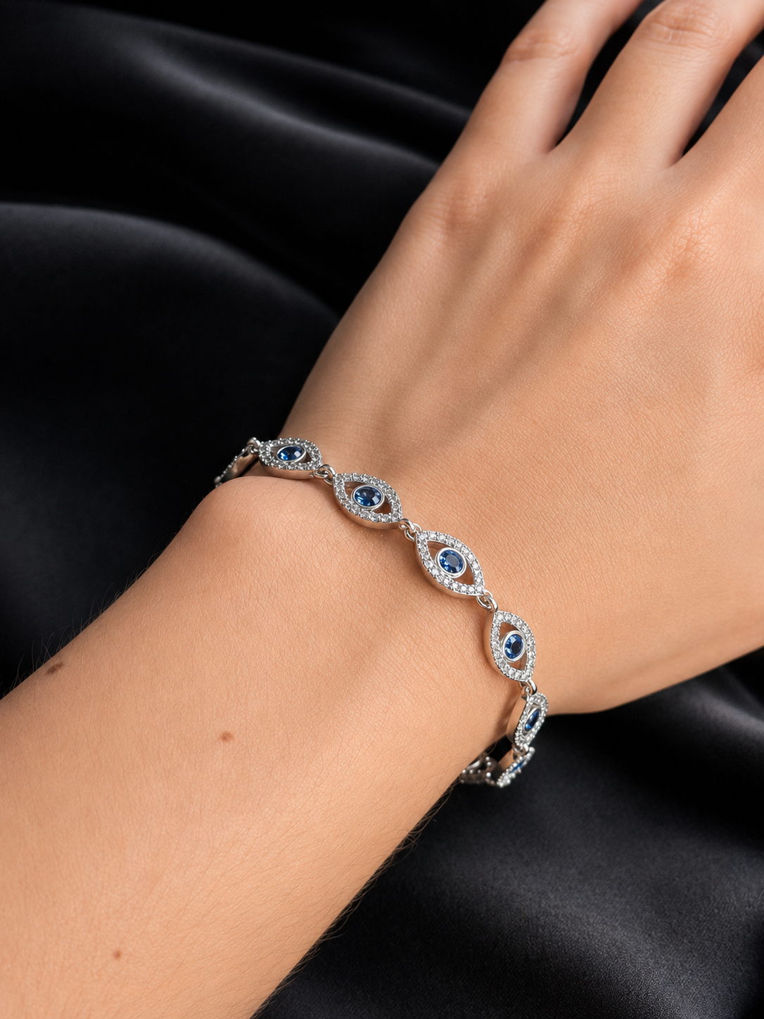 PULSO AJNA SWAROVSKI AZUL 9.94gr / 16cm / PLATA Esp. Esp.
